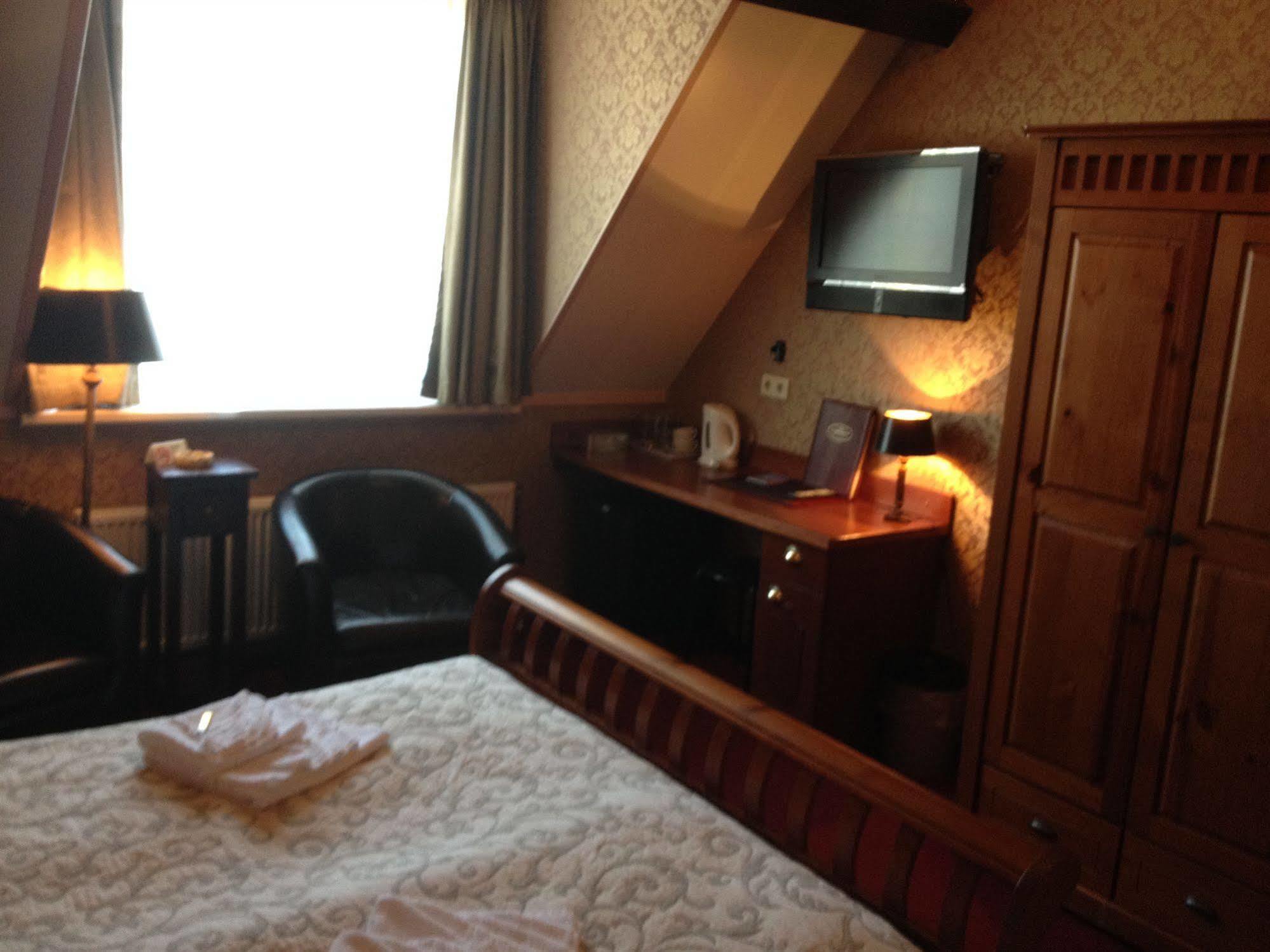 Amsterdam Village Hotel Экстерьер фото