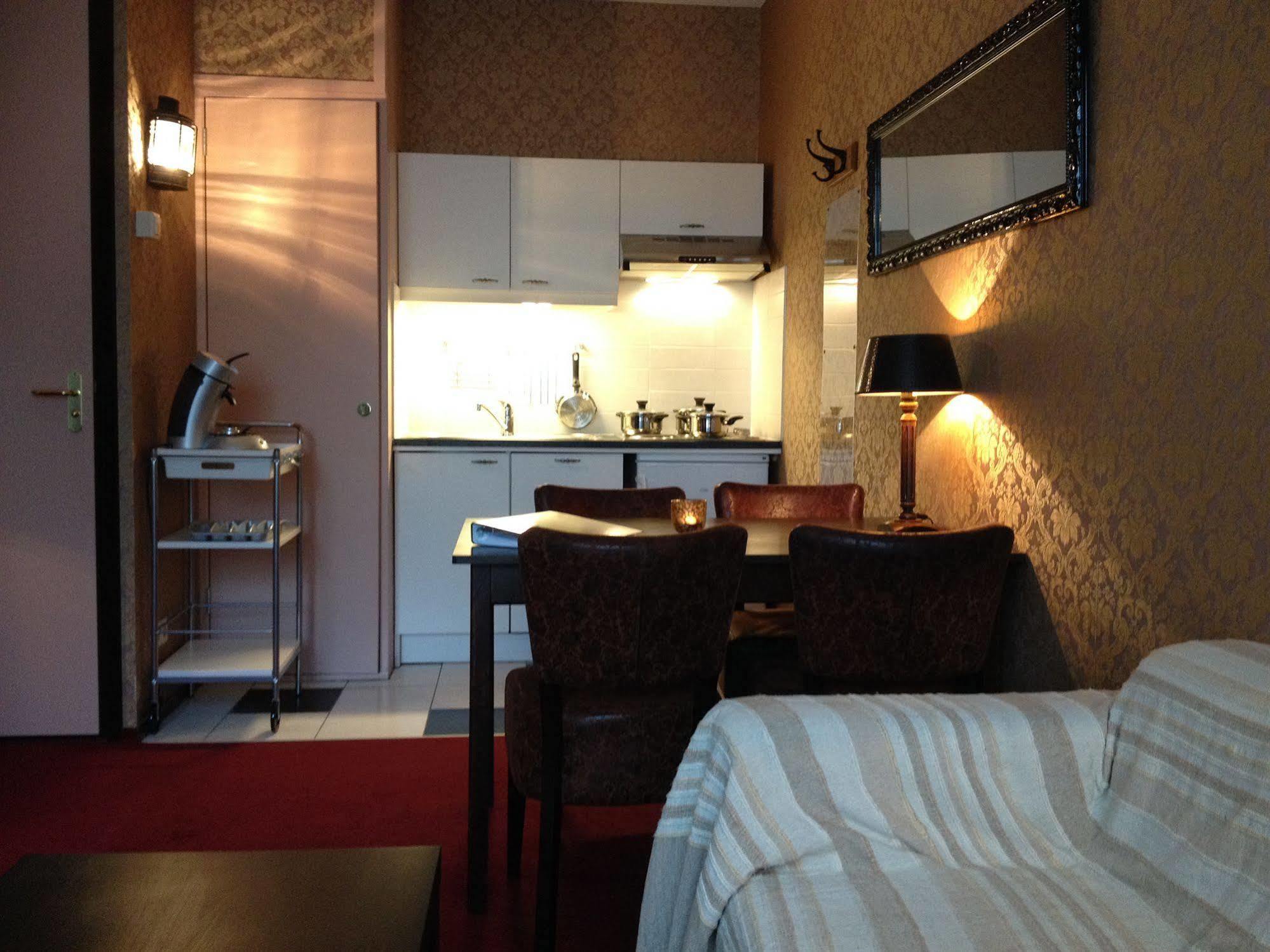 Amsterdam Village Hotel Экстерьер фото