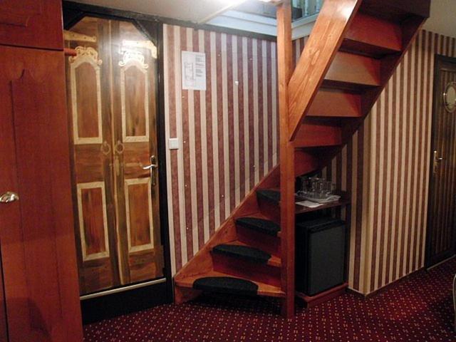Amsterdam Village Hotel Номер фото